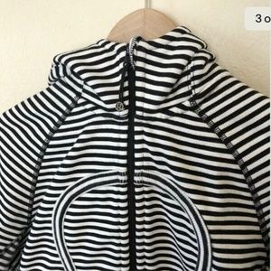 Lululemon Limited Edition Black White Striped Seawheeze 2014 Scuba Hoodie sz 6